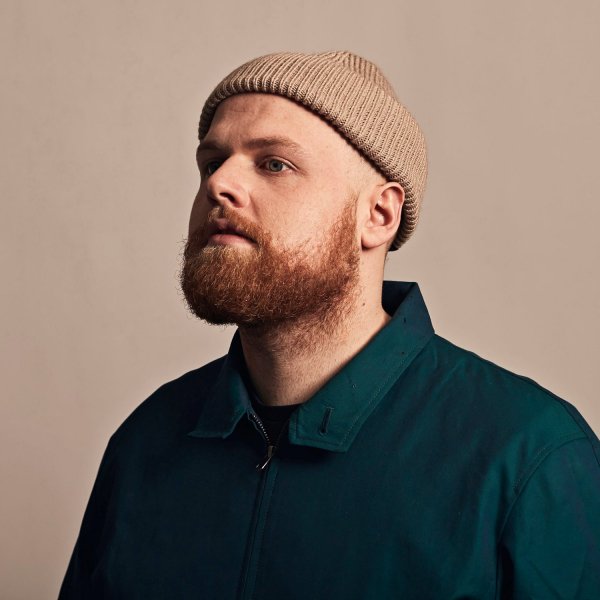 Tom Walker - Leave a Light On