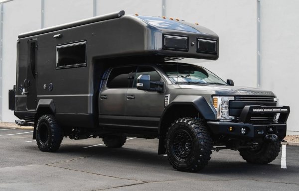 FORD F-550 SUPER DUTY CREW CAB EARTHROAMER ХV-LTS (2019г.)