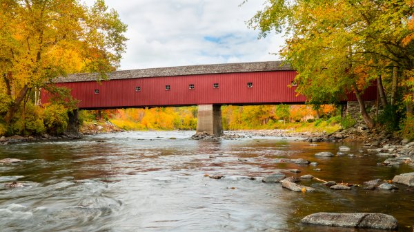 ConnecticutBridge ROW8232454989 UHD