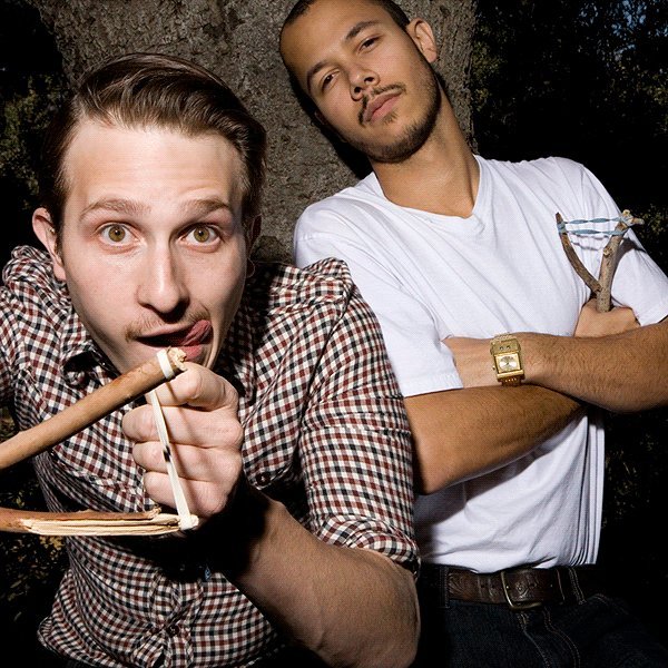 Flosstradamus feat. Lil Jon - IDGAF