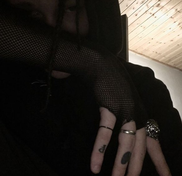 Sidxkick - Love Hurts