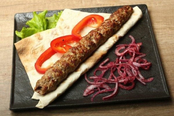 Люля-кебаб из говядины с зеленью