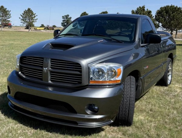 DODGE RAM SRT-10 (2006г.)