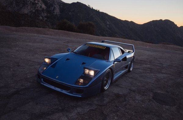 FERRARI F40 (1987г.)