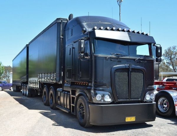 KENWORTH