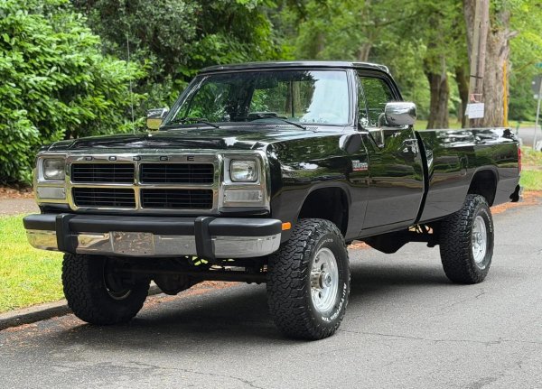 DODGE RAM W250 CUMMINS 4x4 (1993г.)