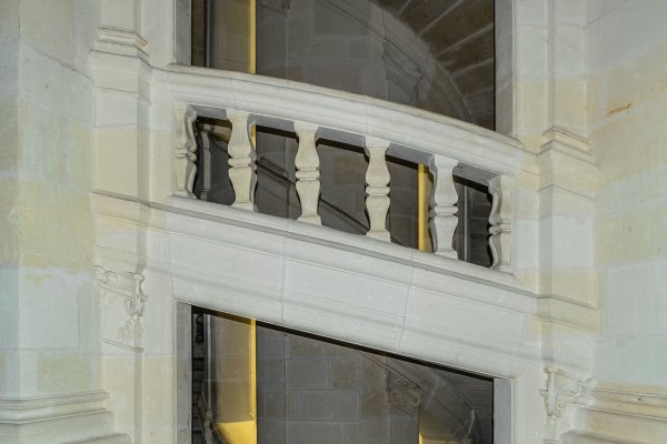 Staircase of the lantern tower of the Chambord Castle 03