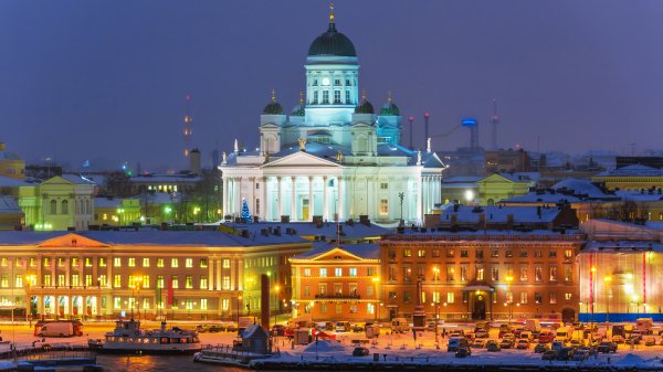 HelsinkiDusk ROW5851944825 UHD