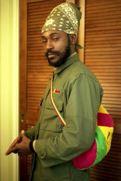 Lutan Fyah - Close Your Eyes