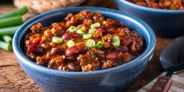 Говядина с фасолью и овощами