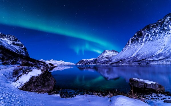 Beautiful-Snow-in-Winter-Background-1600x1200