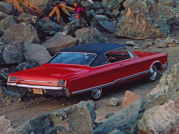 Chrysler Newport Custom 2-Door Hardtop