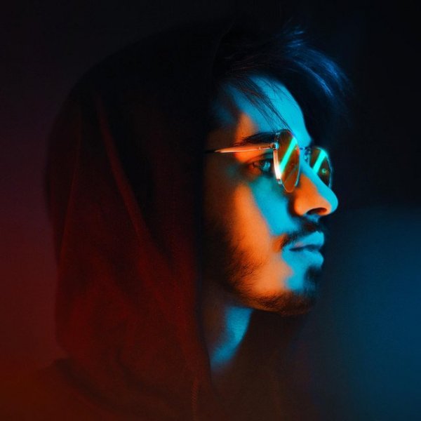 Skan - Take Me Home (feat. Lyana Faye)