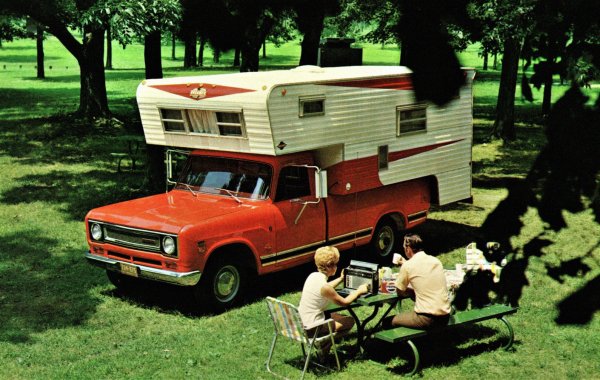 International D1100 Camper Special Pickup (1971)