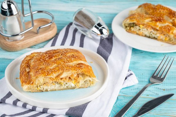 Пирог с рыбой и рисом