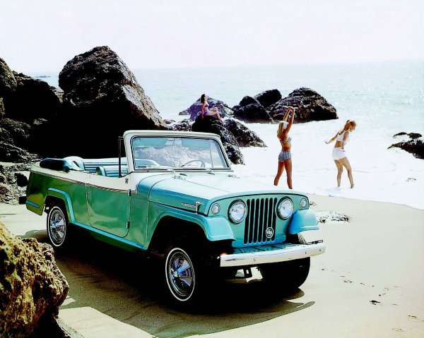 Jeep Jeepster Sports Convertible (1966)