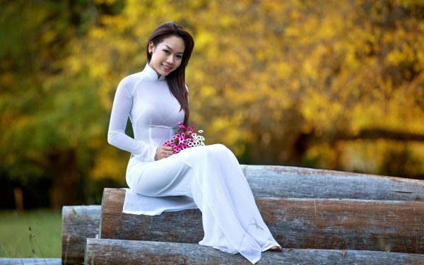 Beautiful girls wallpapers (32)