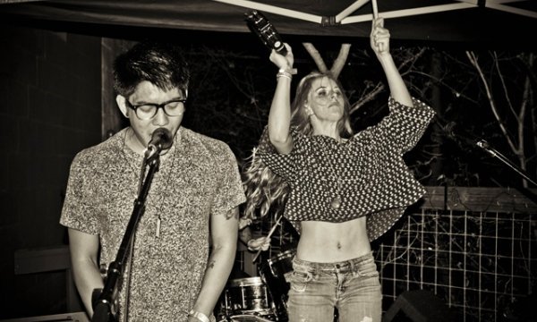 Blackbird Blackbird - Feel It In My Bones