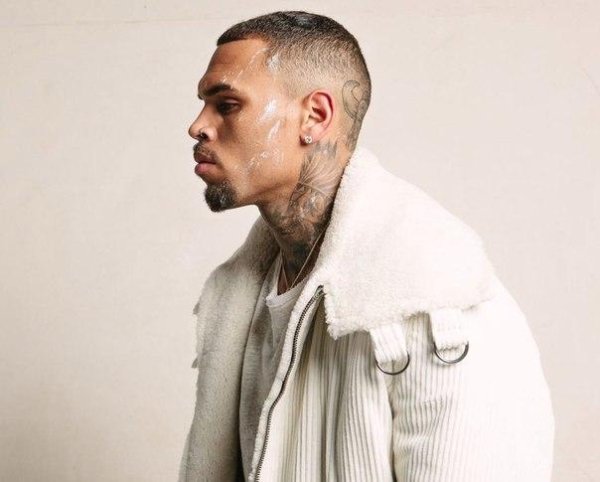 Chris Brown - Where She Is Home