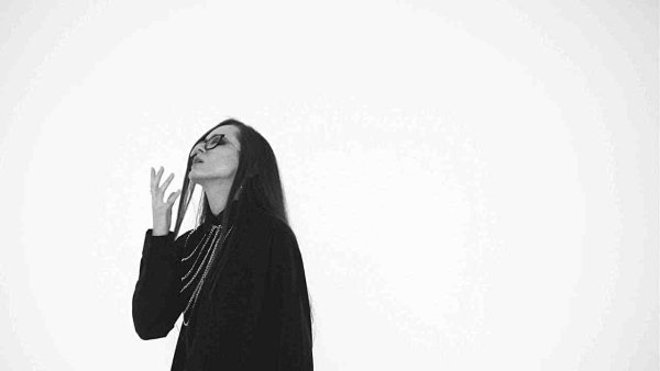 EVVI - EVVI - Chances | Official Music Video