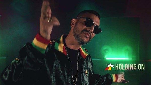 Million Stylez - #Holding On (Reggae/Dub)