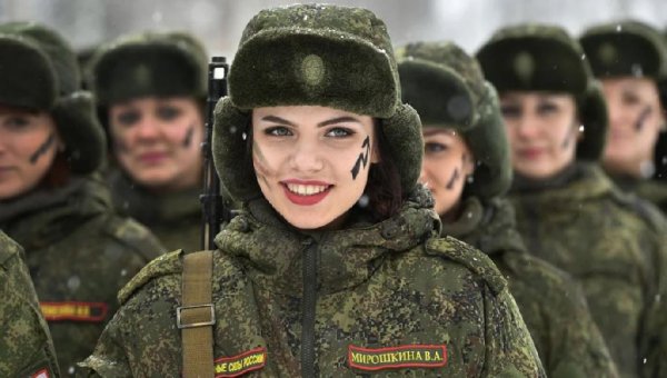 Ксения Ситник  Рисуют мальчики войну - Ксения Ситник  Рисуют мальчики войну