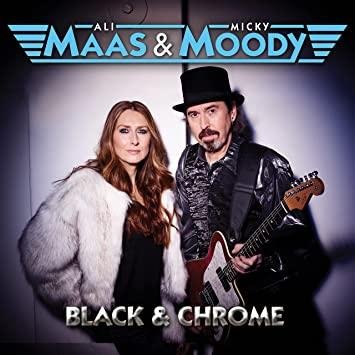 Maas &amp; Moody - Hanging On A Chain