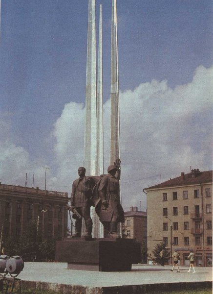 Три штыка