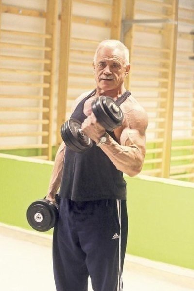 68 лет