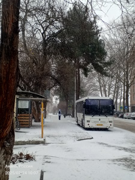Снежные улицы Анапы в феврале