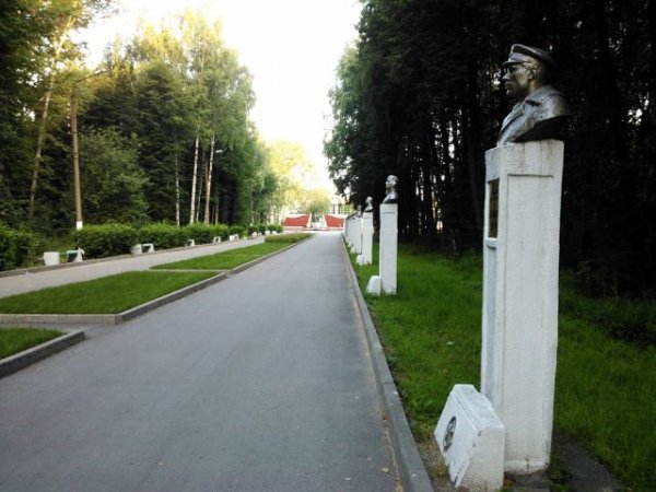 Бг аллея