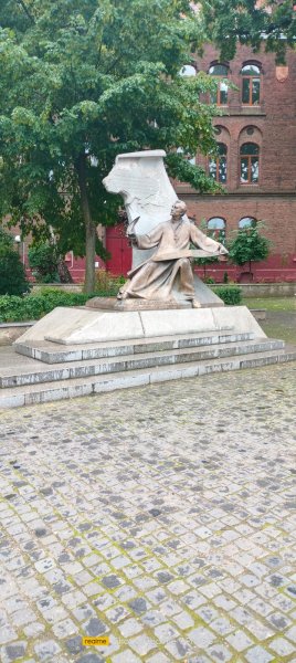 picture_393418466
