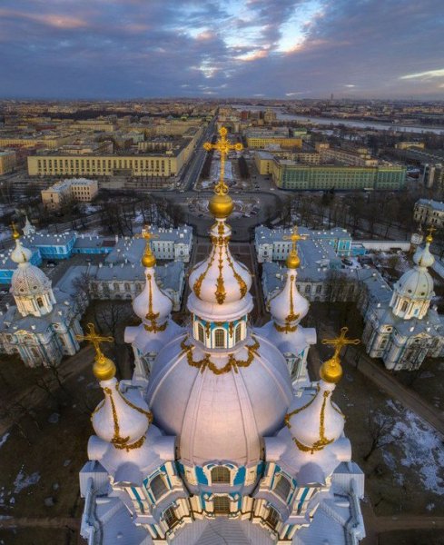 Смольный Воскресения Христова собор, или прост
