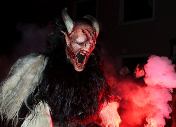 monster-571215