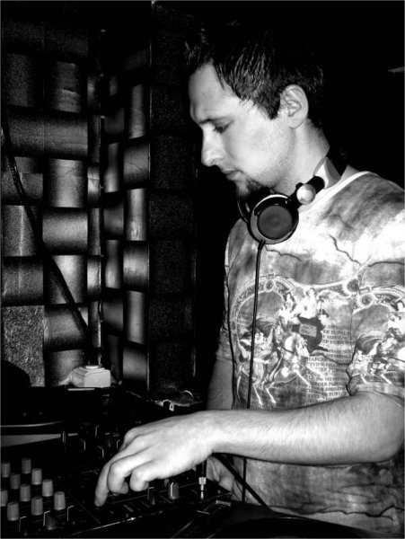Engin Ozturk - Manamuh (Radio Edit)