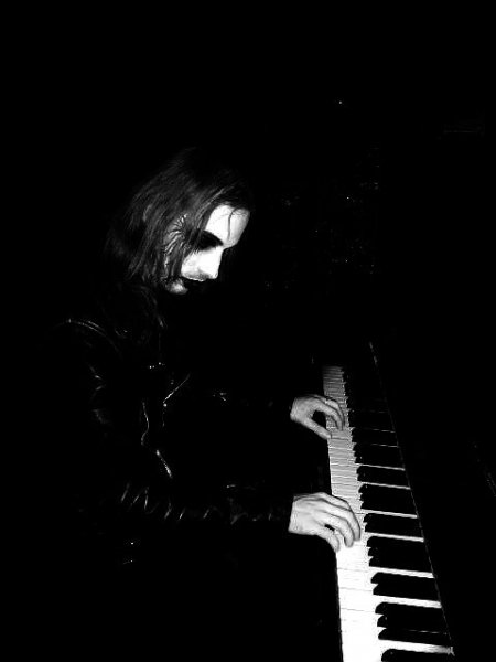 In Lacrimaes Et Dolor - As The Fallen Leaves Weep