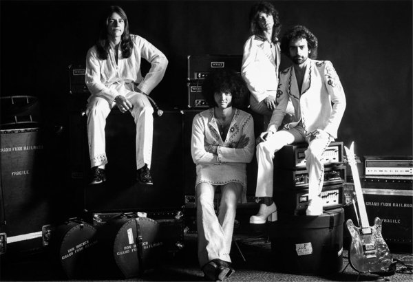 GRAND FUNK RAILROAD - Its A Mans World